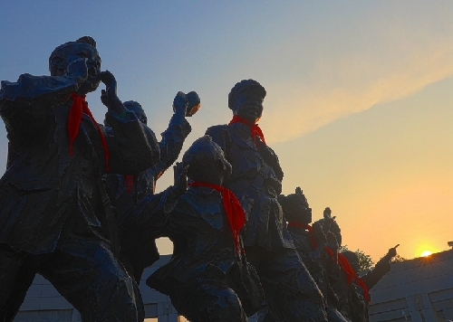 沿习之路｜北线·辽宁抚顺：那飘扬的红领巾依然鲜艳如昨