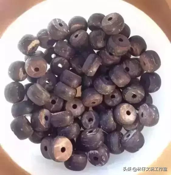 见识下玩友花十块钱买的椰壳手串如何玩出一万元的效果