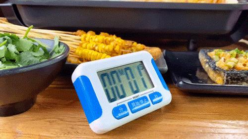 一年能卖出300万串羊肉串,摆摊卖羊肉串一年赚500万