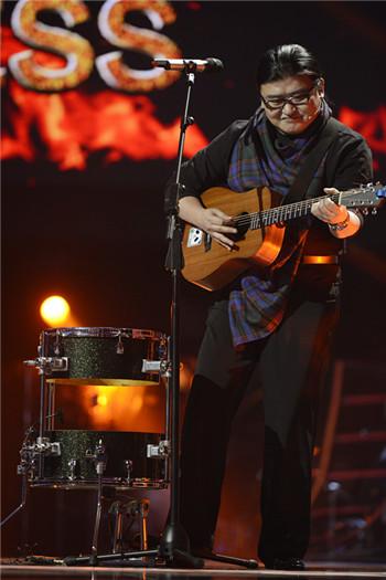 嗜酒、患不死癌症、一人领结婚证，刘欢如何从被封杀成音乐教父？