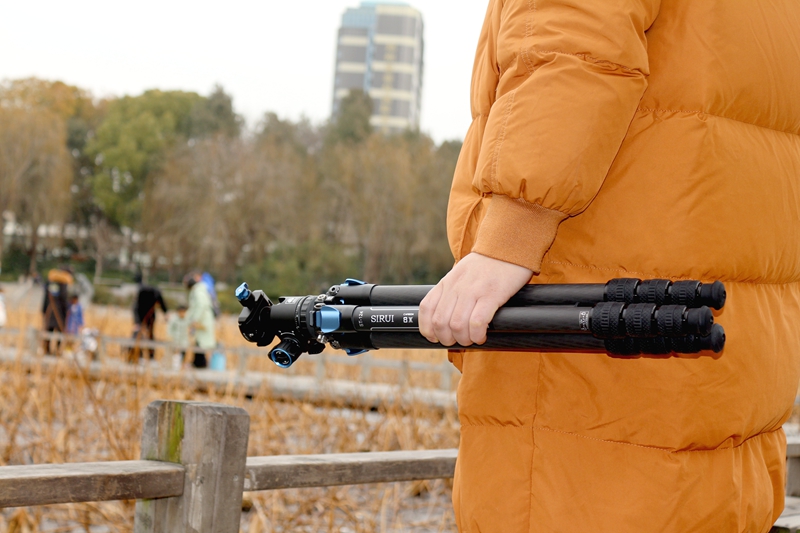 思锐碳纤维迷你三脚架测评,思锐AT125便携款三脚架