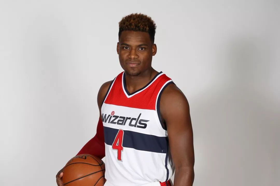 火箭悍将人生大起大落！曾是万众瞩目的天才新星，如今泯然众人