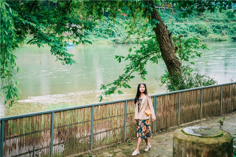 贵州除了千户苗寨还有其他玩的吗,贵州千户苗寨外的古镇