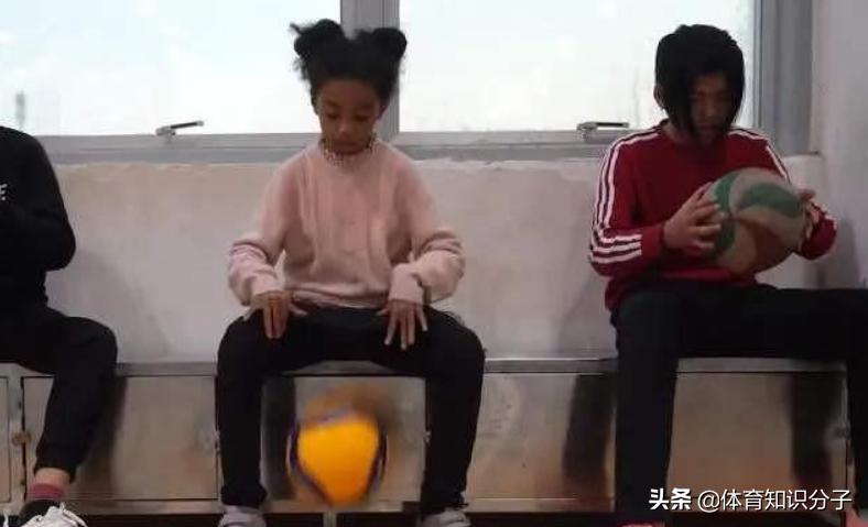 女排引“黑色血统”?中国母亲孕育黑人混血天才,强力接应或出炉