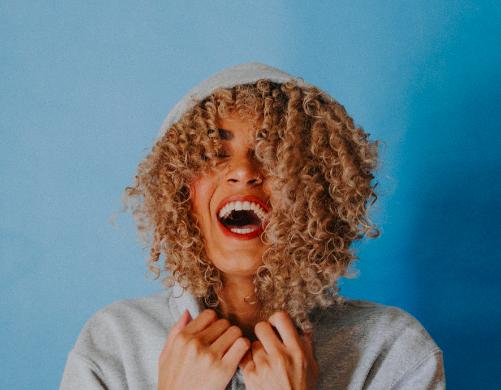 开心只会说“Happy”？学点高级的让人刮目相看