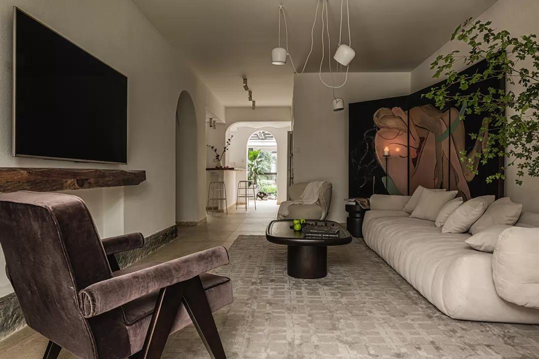 「恋·家」90后花艺师的森系生活，在洞穴里建花房