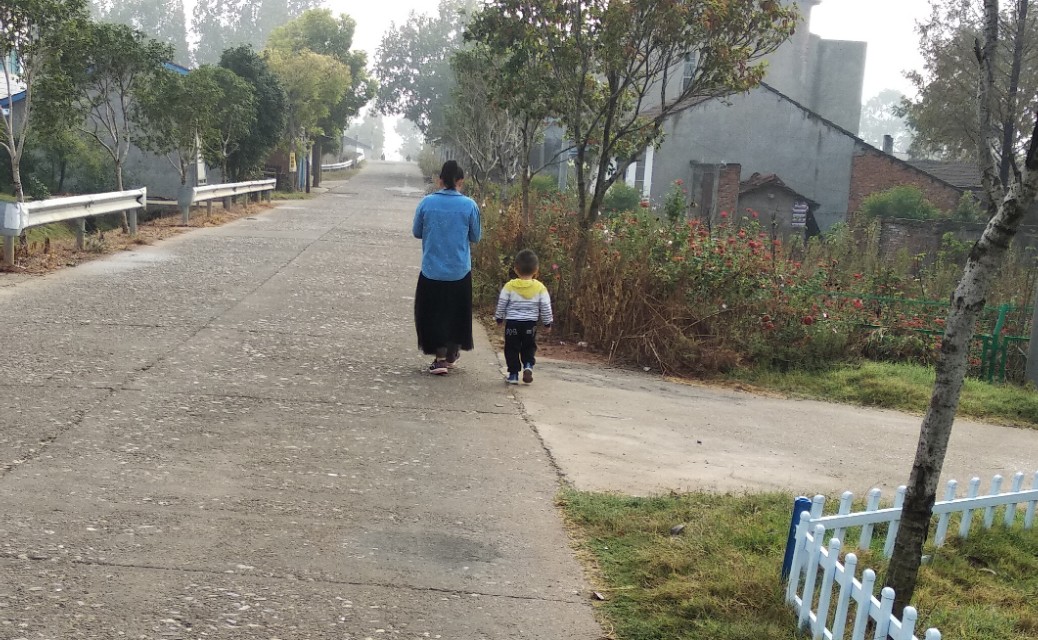 在农村用土地怎么创业,中年人在农村如何创业