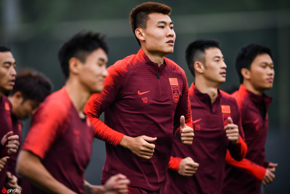 国足张稀哲助攻武磊,国足张稀哲单刀视频