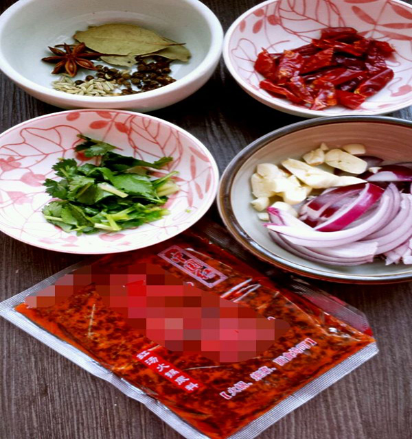 在家自己也能做出美味麻辣香锅,在家怎么自制美味的麻辣香锅