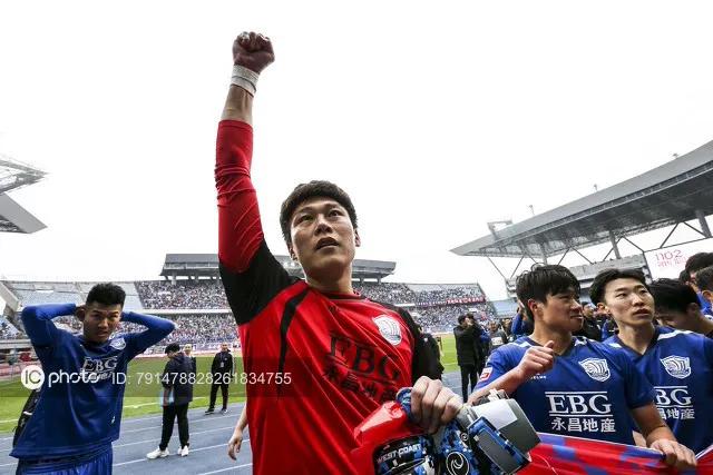 六年时光破茧成蝶——邵镤亮的百场故事