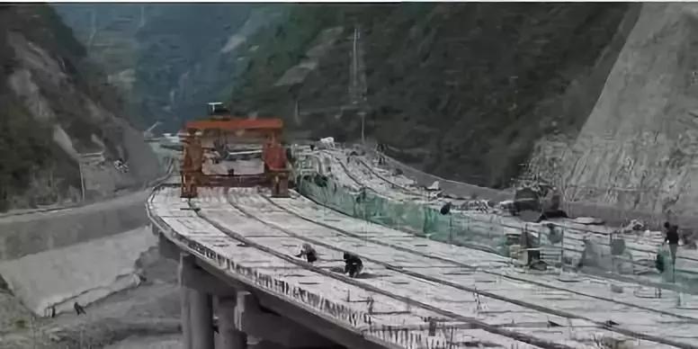 混凝土强度偏低的原因有哪些,泵送混凝土为何强度偏低