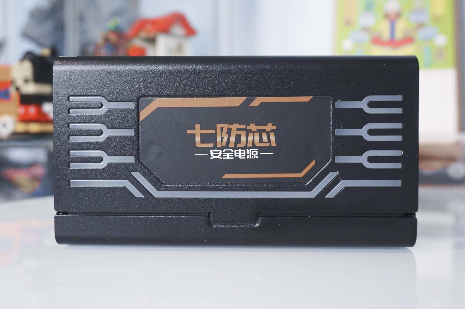 金牌全模组电源超频,超频三七防芯额定550w