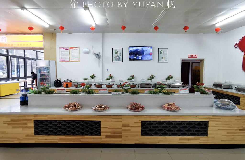 服务区自助餐35元一份管饱,13.5元自助快餐优惠套餐