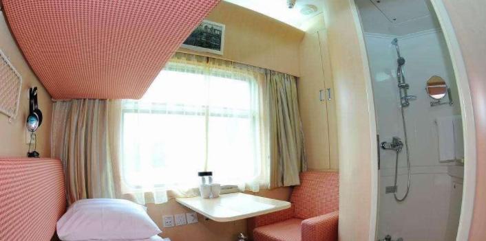 目前最好的火车软卧是什么样的,火车最少见的2种软卧