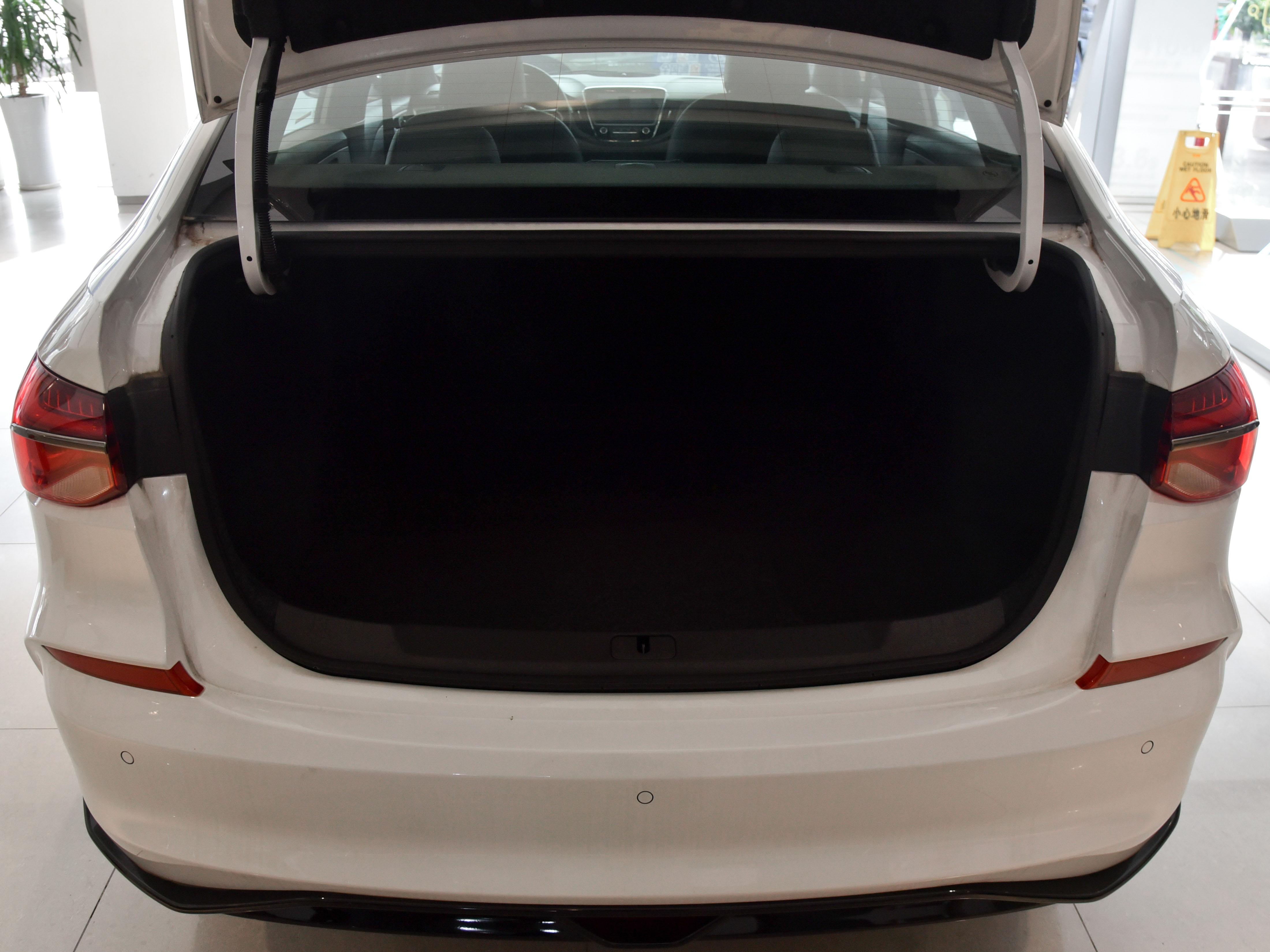 23款科鲁泽1.5对比轩逸经典自动,2020款科鲁泽和2020款轩逸