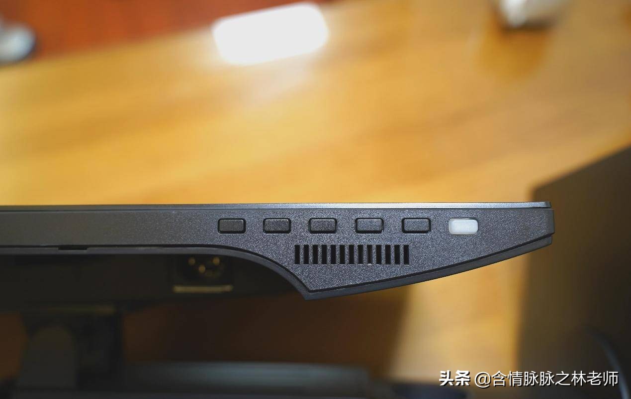 办公用显示器怎么选购看哪些参数,桌面办公选27寸还是32寸显示器