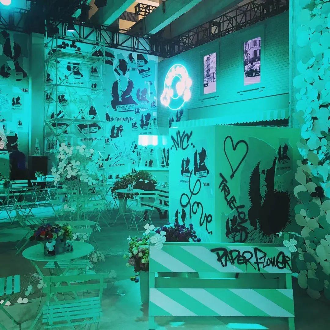 跨界首秀！街头涂鸦x花艺装置艺术，打造全球最IN潮流现场