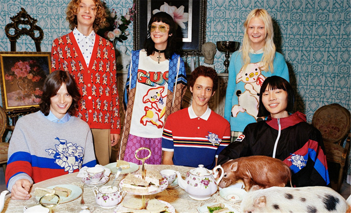 优衣库与kaws联名t恤 (优衣库kaws联名t恤图片)