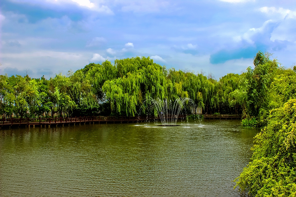 黄浦江是上海的母亲河全长114公里,上海母亲河黄浦江发源于哪个湖