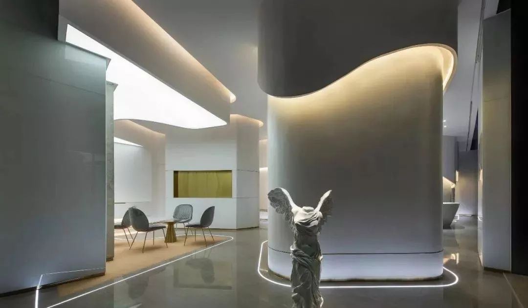 miho绫宠嵎鑲や綋缇庡涓績鏂板厜閲屽簵,miho绫宠嵎鑲や綋缇庡涓績鍥㈣喘