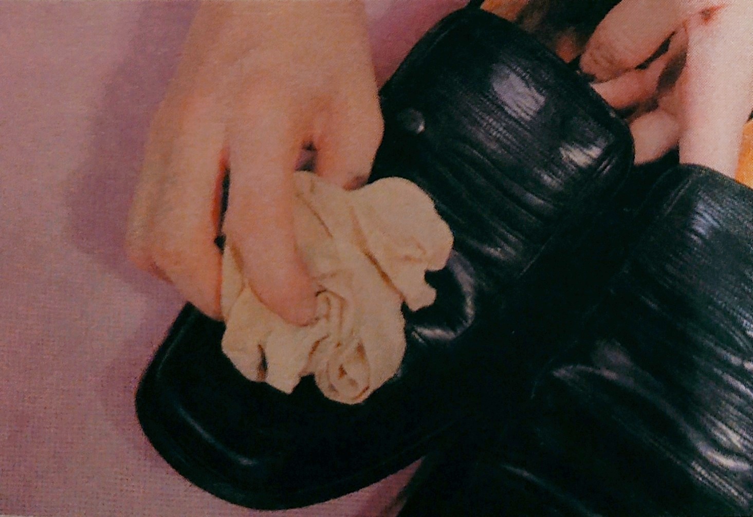 皮鞋用什么擦小妙招,生活小窍门擦皮鞋