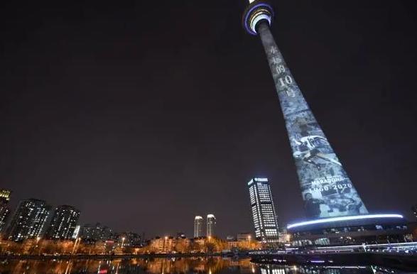 马拉多纳上帝之手拿冠军了吗,马拉多纳是梅西的什么人