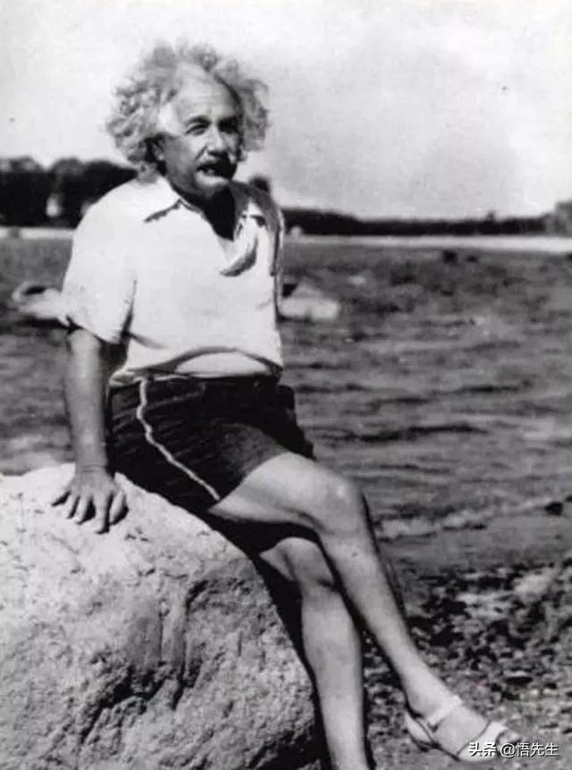 霍金年轻时照片有多帅,霍金21岁时的照片