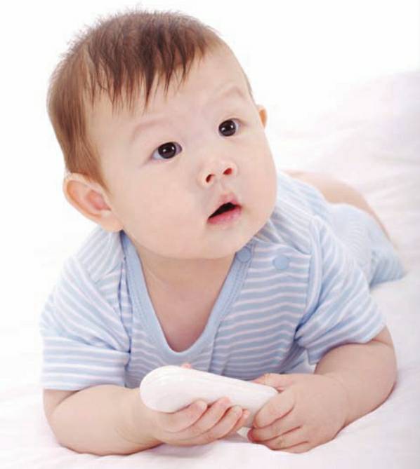 厌奶期怎么引导宝宝喝奶,家有闹心宝宝