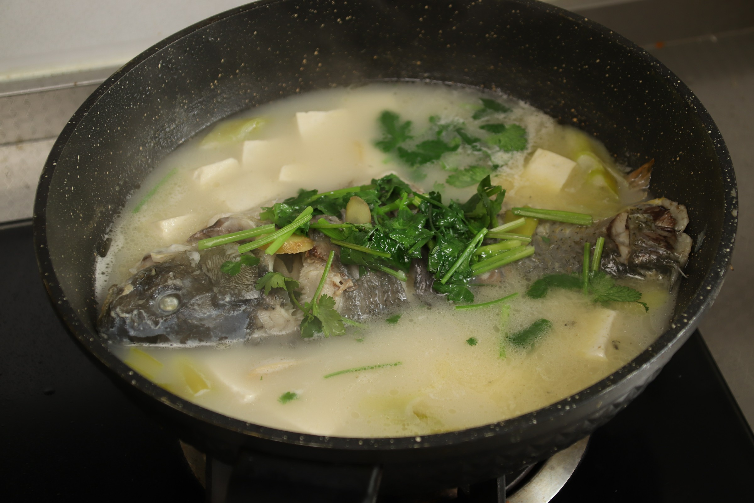 不管炖什么鱼只用牢记3点,不管炖什么鱼别再加醋