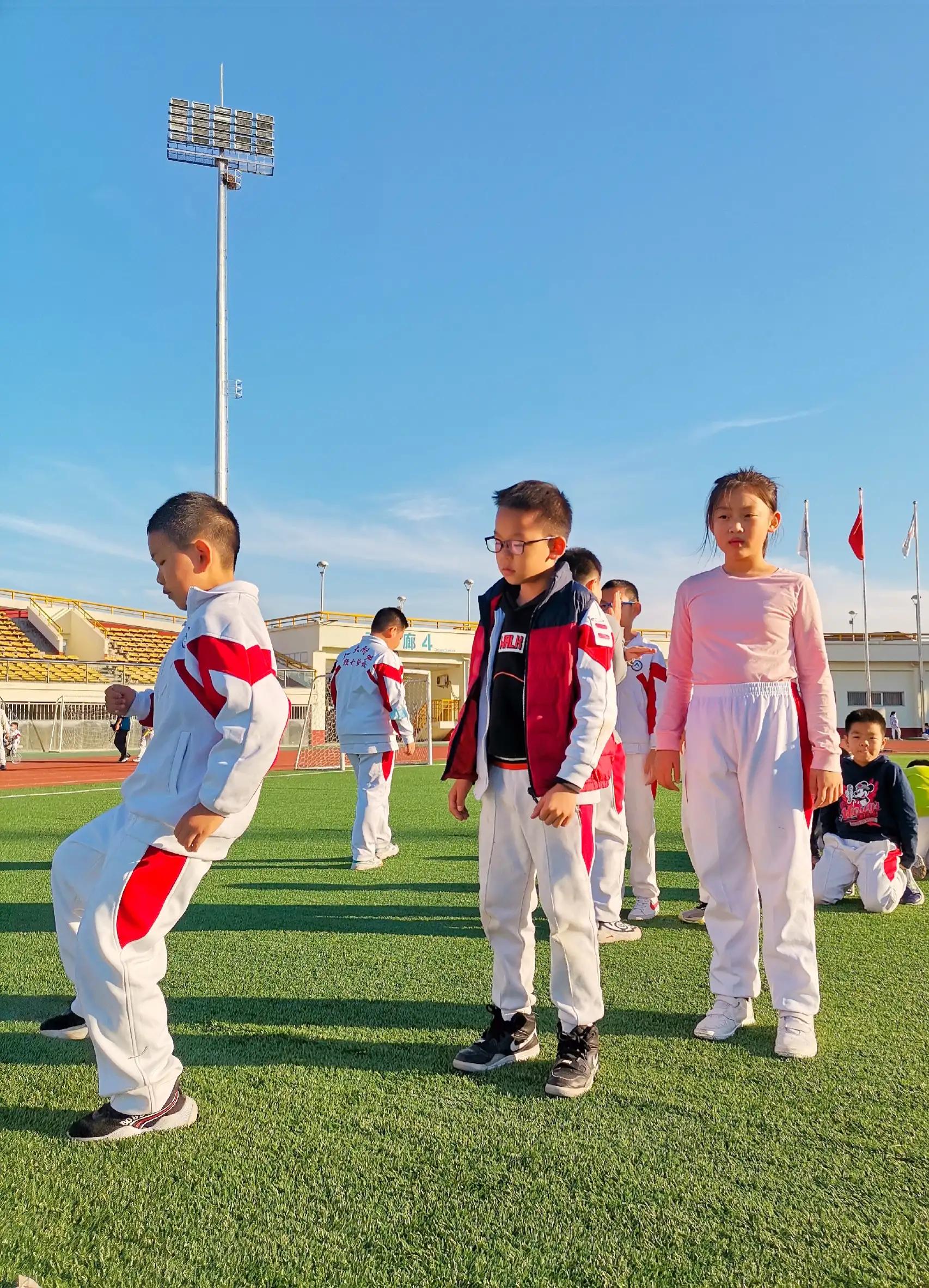 足球青训对孩子怎么教育,足球青训小孩文化课怎么办