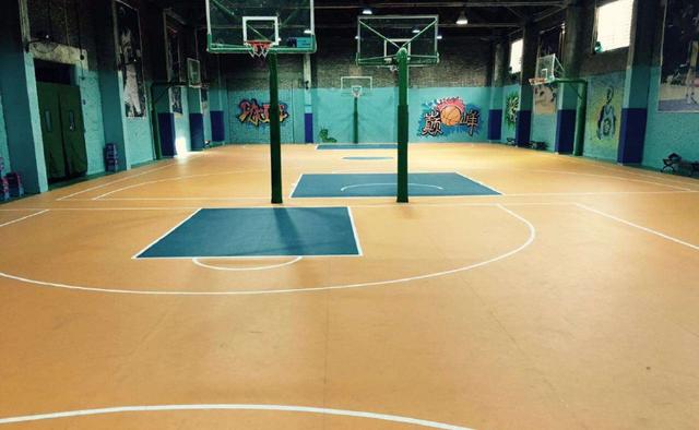 篮球场建设施工价格,篮球场建造成本得多少