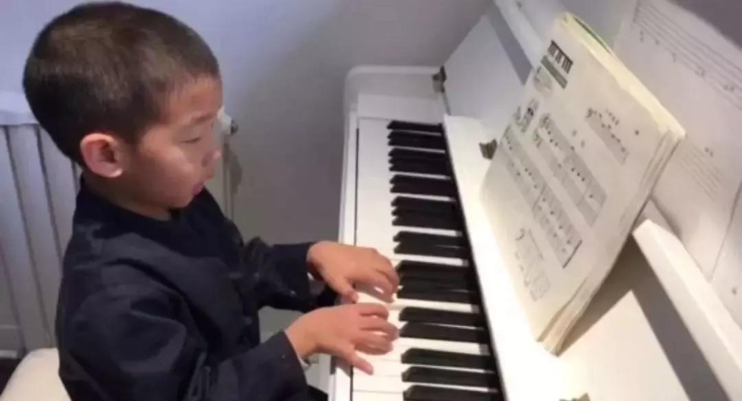 孩子兴趣班学哪些有用,孩子兴趣班学什么类