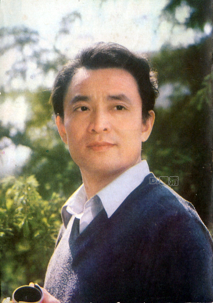 罕见老照片80年代男星,80岁老戏骨全部照片