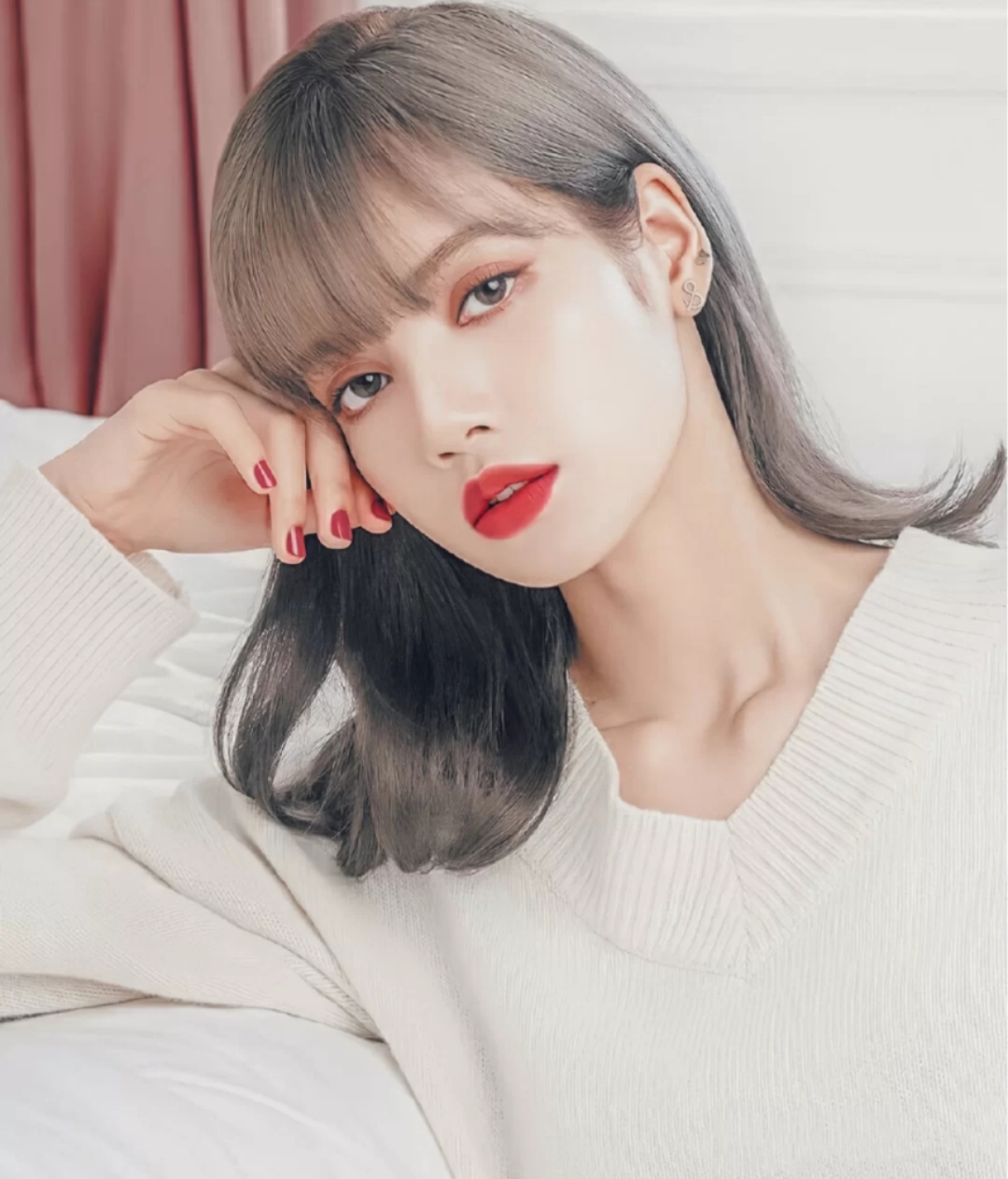 什么粉底液好用控油不脱妆不卡粉,控油粉底液和干皮粉底液