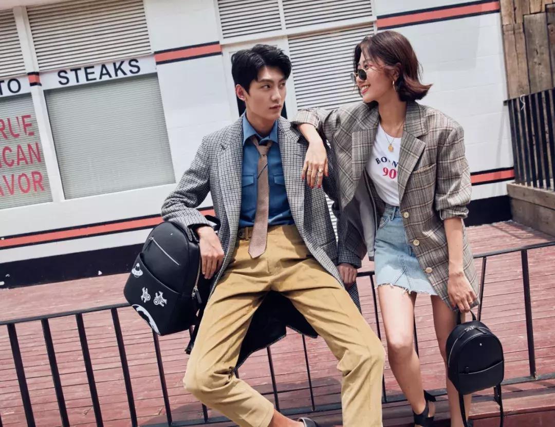 奢侈品品牌的集体焦虑：该对年轻人说点什么