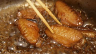 做可乐鸡翅为什么到最后糊锅了,做可乐鸡翅为什么会腻