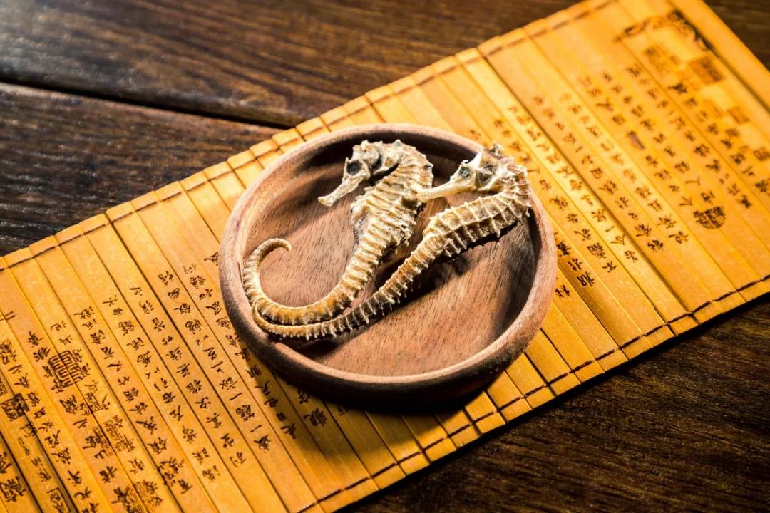 喝补肾壮阳药酒可以喝茶水吗,泡药酒补肾壮阳的药酒配方