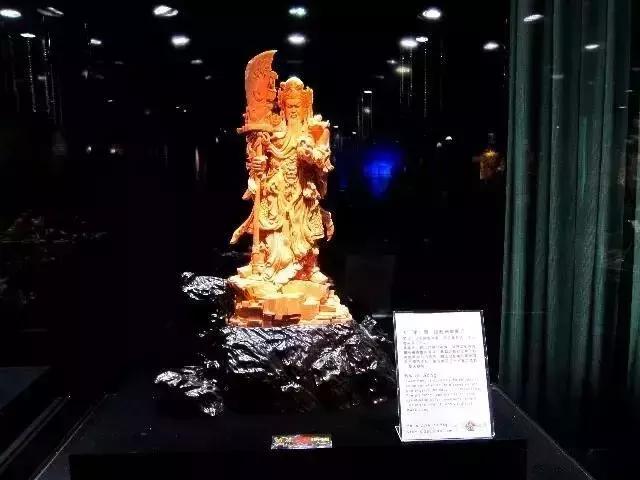 台湾红珊瑚博物馆雕刻作品展,台湾故宫最大的红珊瑚