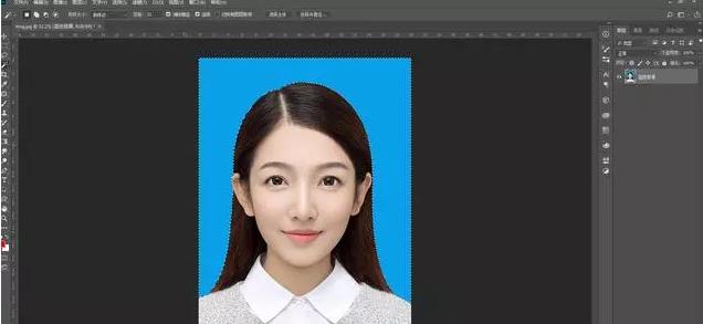 ps2021证件照换底色最简单方法,ps如何给证件照换底色ps教程