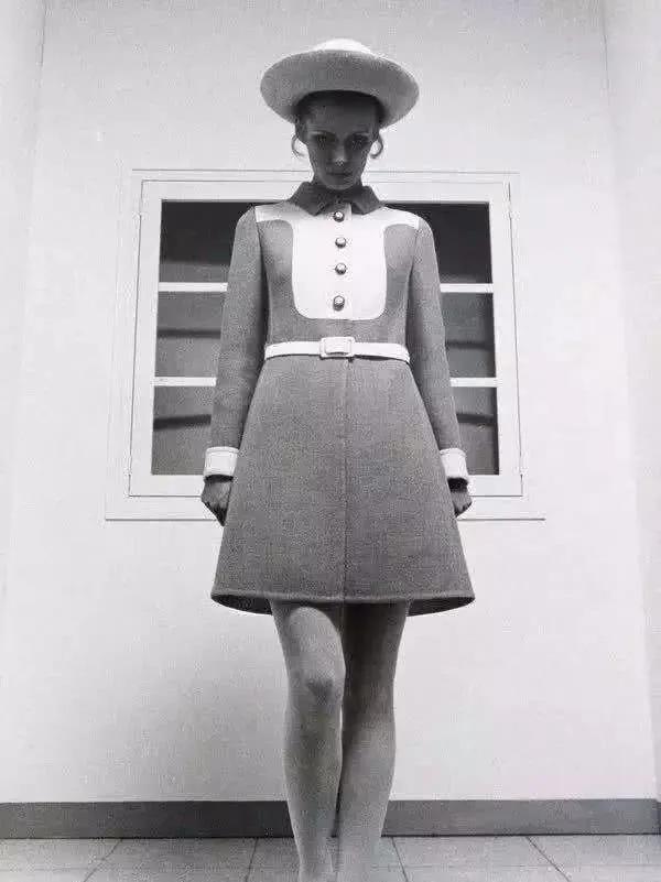 体重41kg的她，*翻推**了梦露性感丰腴的审美革命，成划时代流行符号