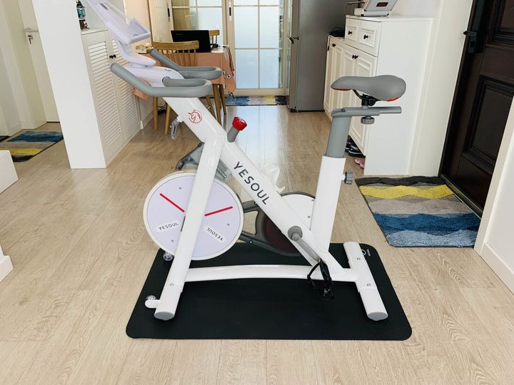 野小兽动感单车哪款比较舒适,一台动感单车