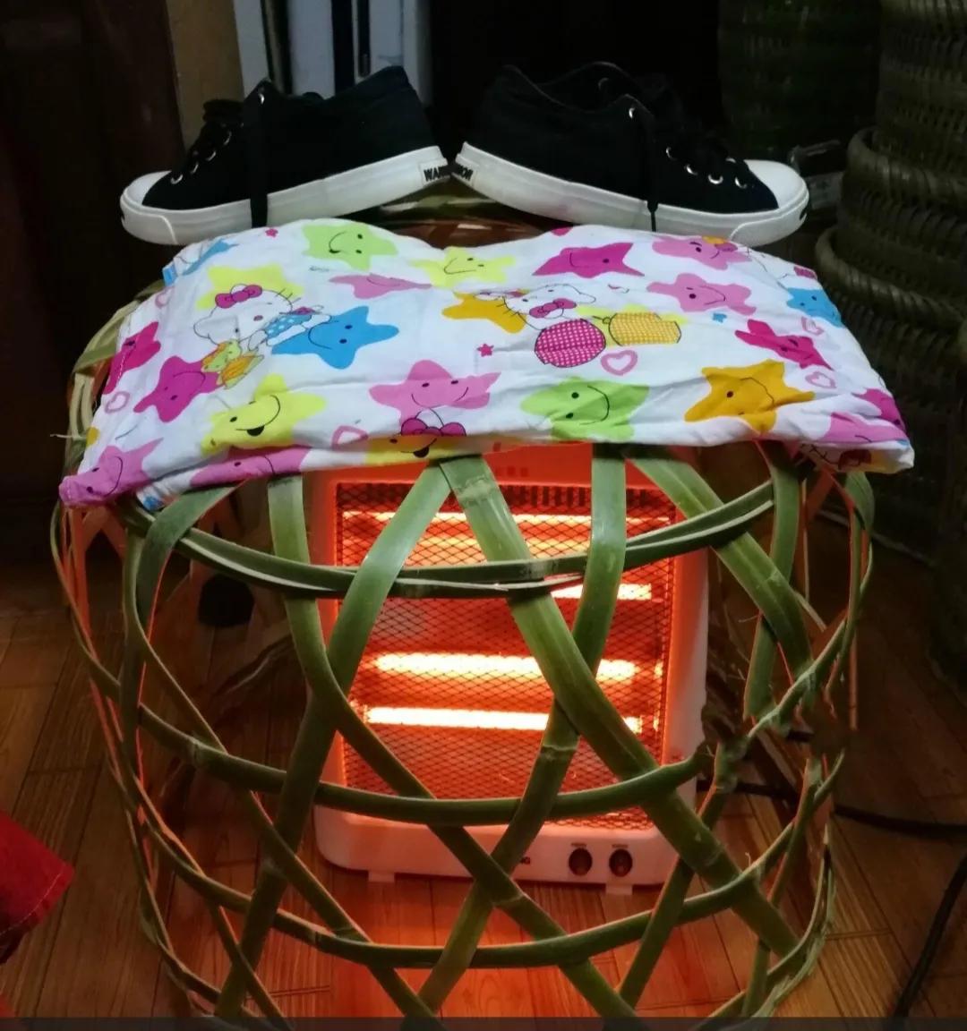 衣服上的湿气太重怎么办,如何才能让衣服有湿气排出