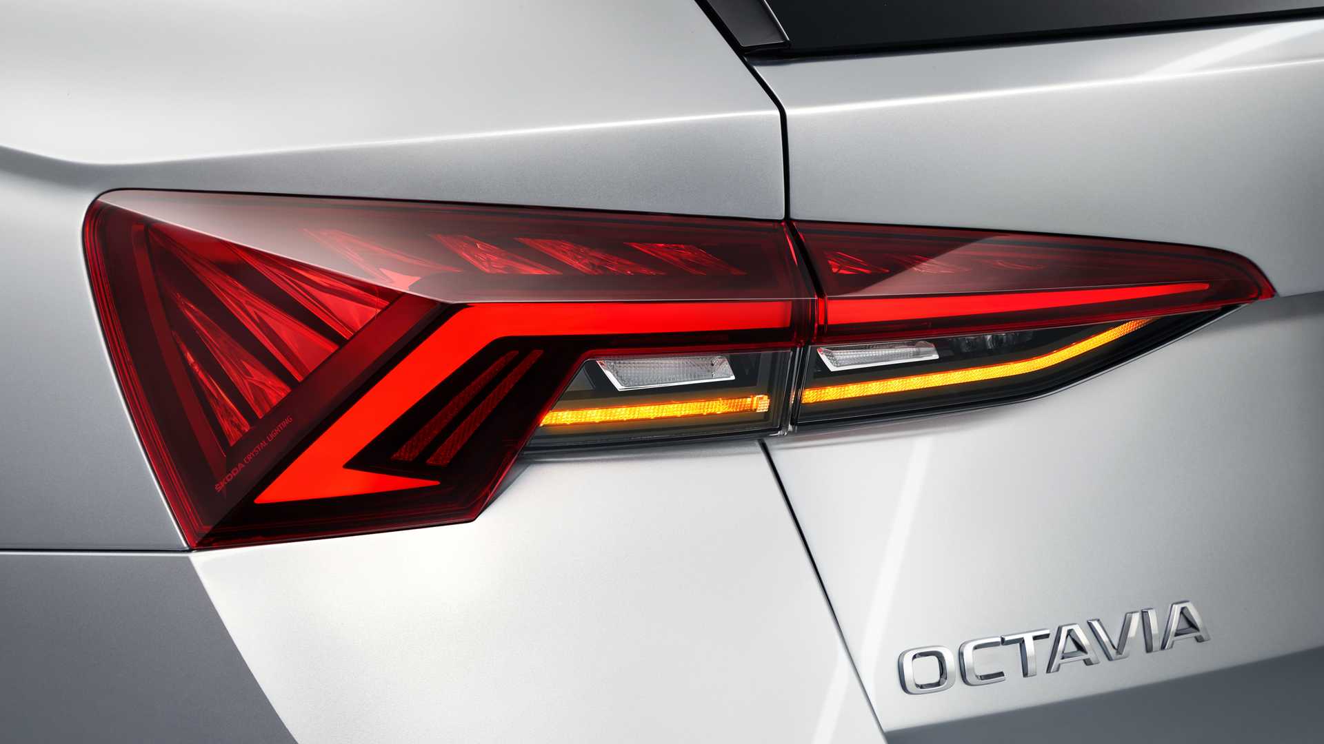 新明锐“变脸”发布，内部空间更宽裕，未来国产化是否减配成焦点