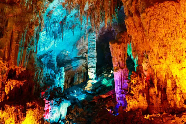 武隆夏季探秘奇特的地缝峡谷,武隆探秘