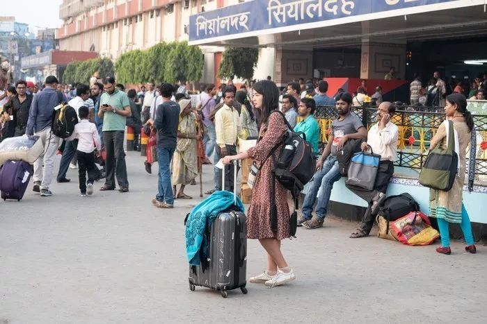 印度加尔各答地铁列车,印度火车站加尔各答