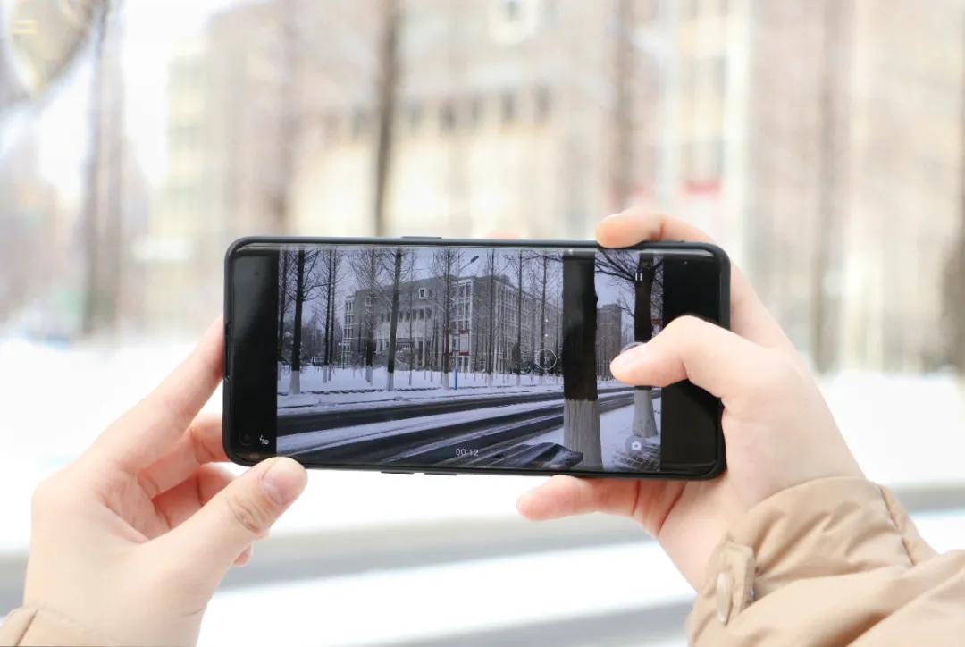 内工大初雪,大工山雪景