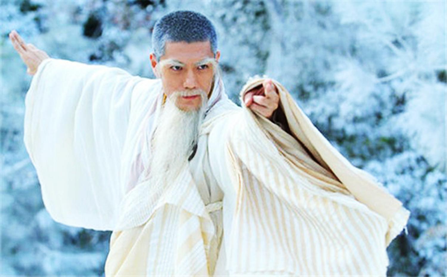 周伯通算绝顶高手吗,周伯通地位列五绝之首片段