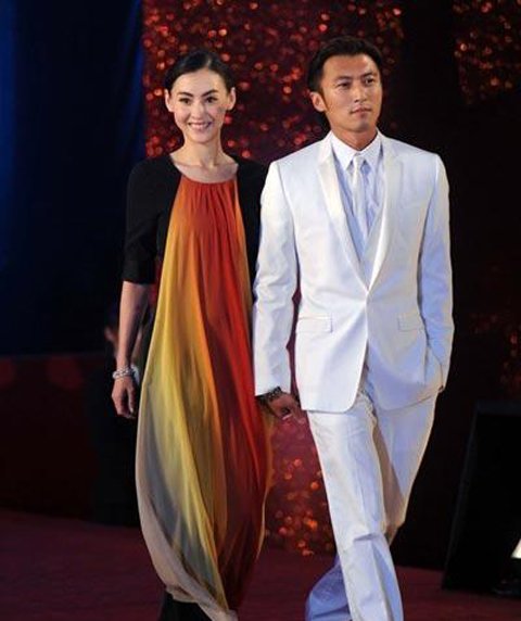 寮犳煆鑺濇柀鑵拌鐓х墖,42宀佸紶鏌忚姖鏅掓父娉崇収