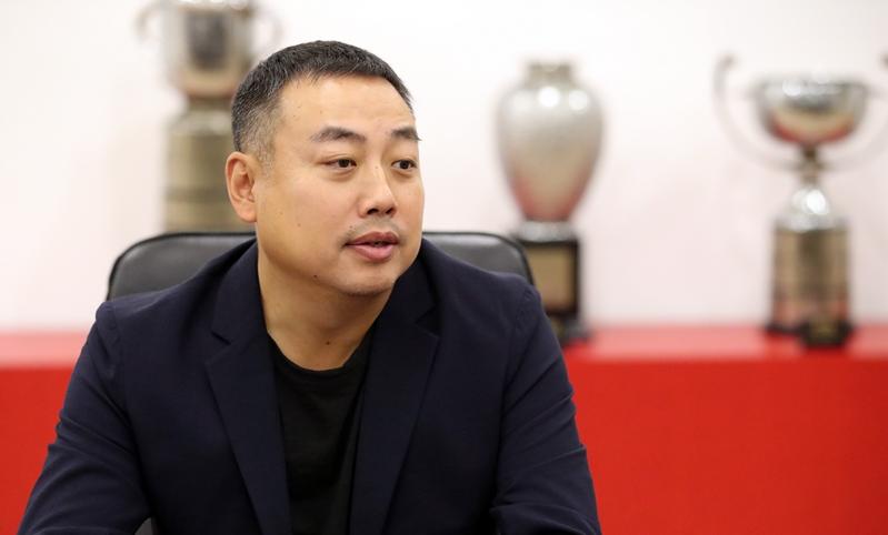 刘国梁召开乒协全体会议,刘国梁动员