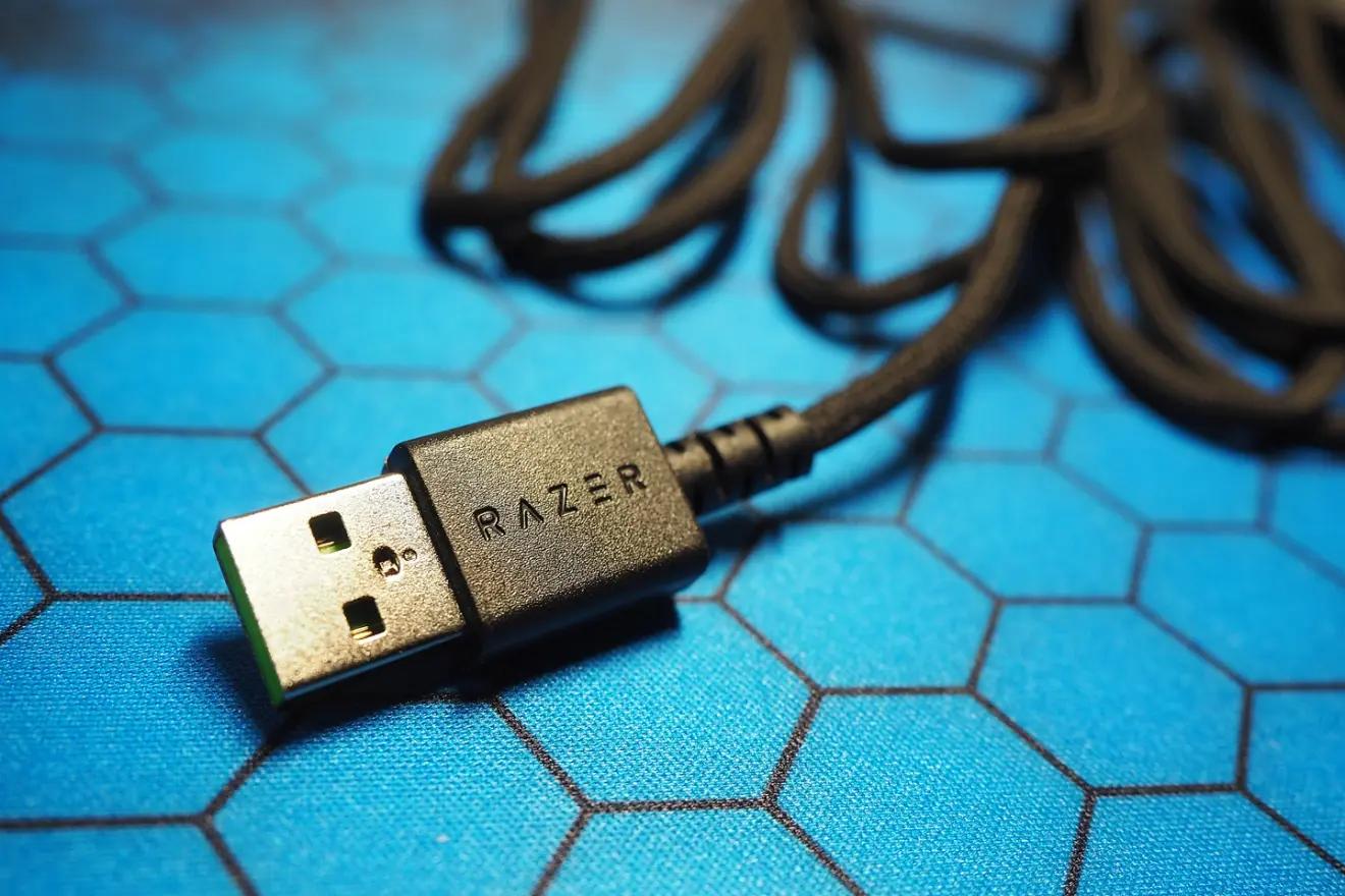 雷蛇毒蝰迷你版mini有线鼠标razer,雷蛇毒蝰v2pro鼠标和毒蝰v3pro